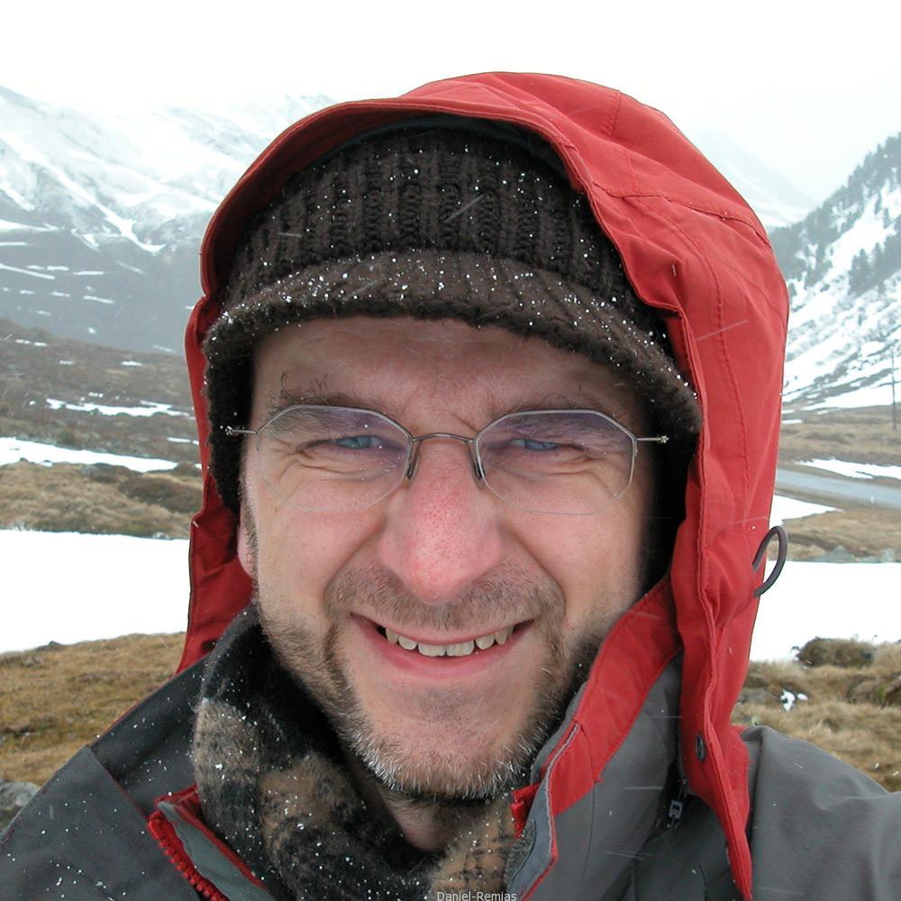 Dr. Daniel Remias